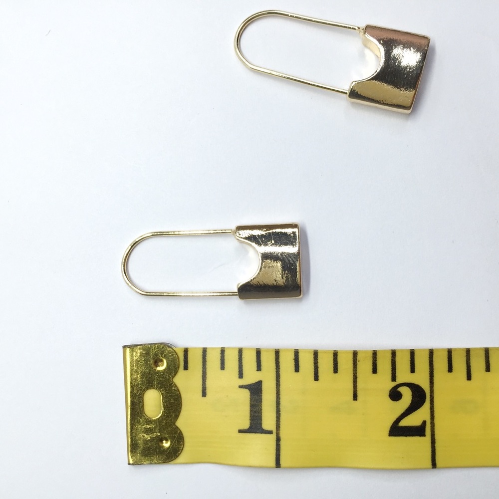 NWOT Antho baublebar gold clip earrings - Picture 4 of 4